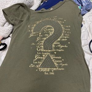 guess tee shirt
